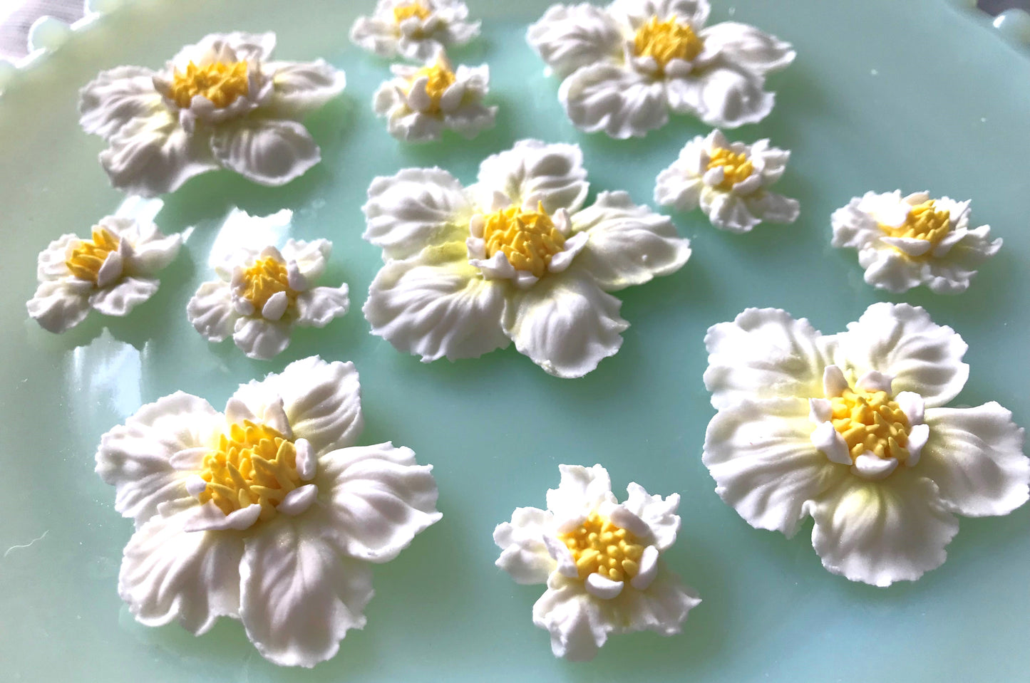 New! Royal Icing 'Daphne' White Flowers